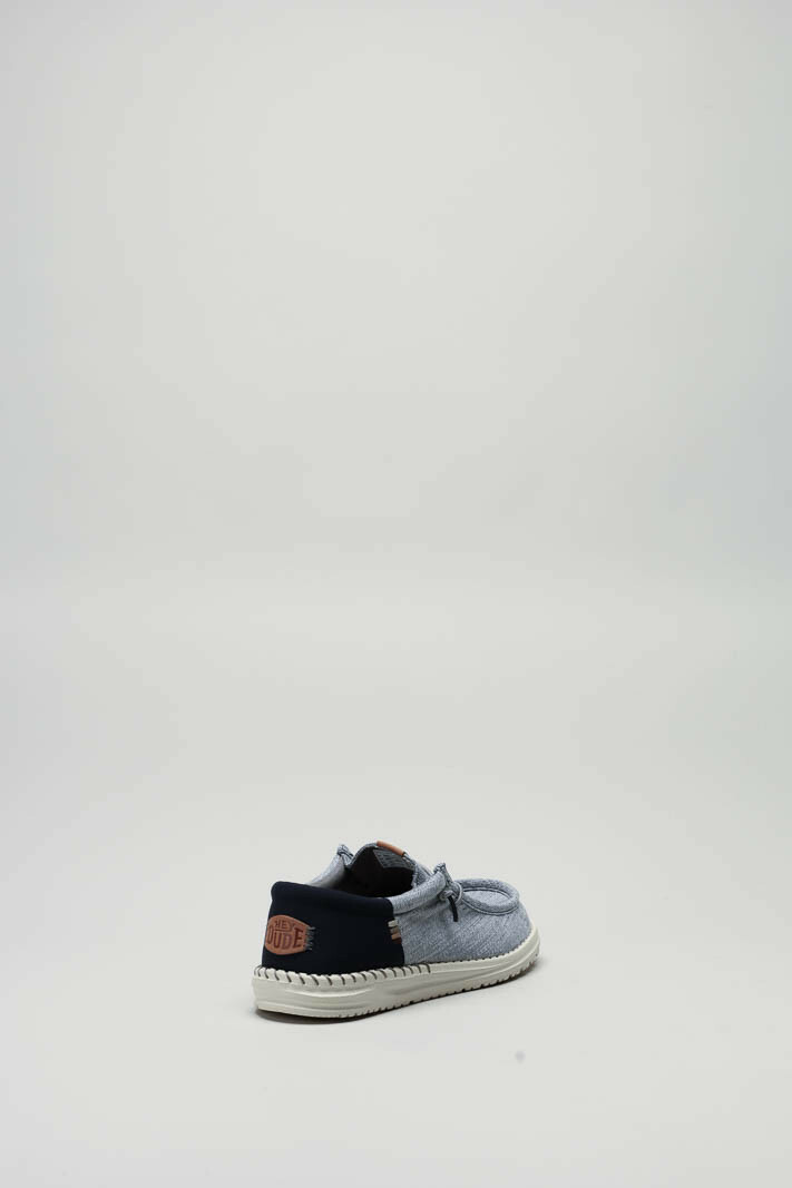 zoom in on Lichtblauw Sneaker image Lichtblauw Sneaker image