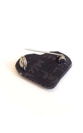 Rood Broches & pins image