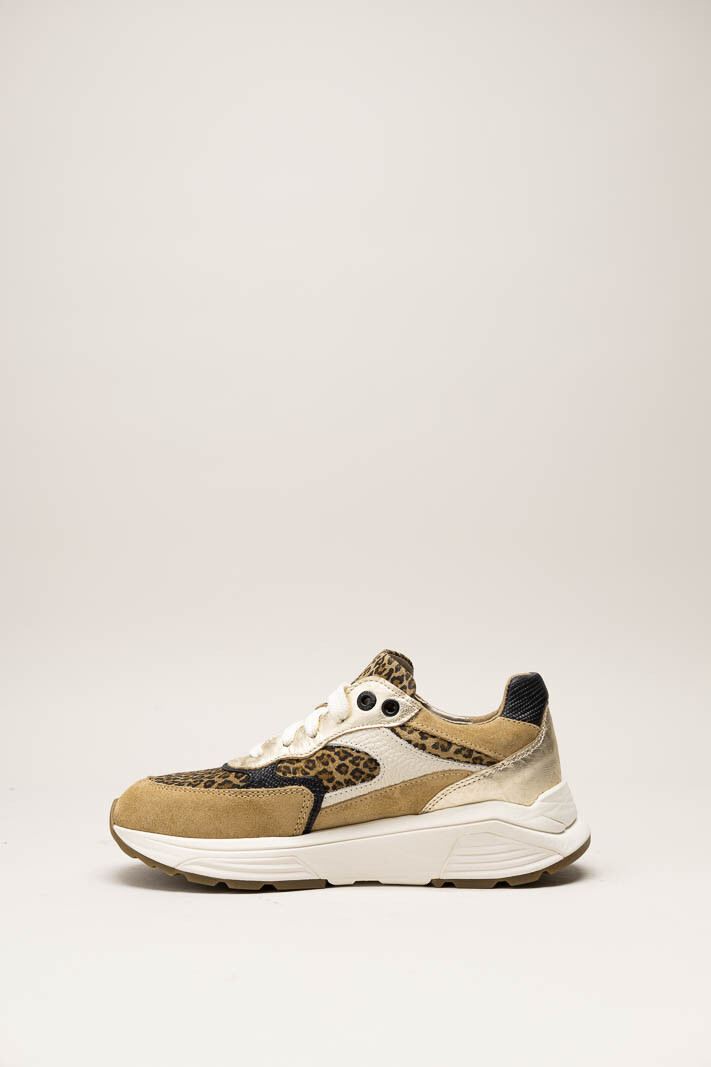 Camel Sneaker image