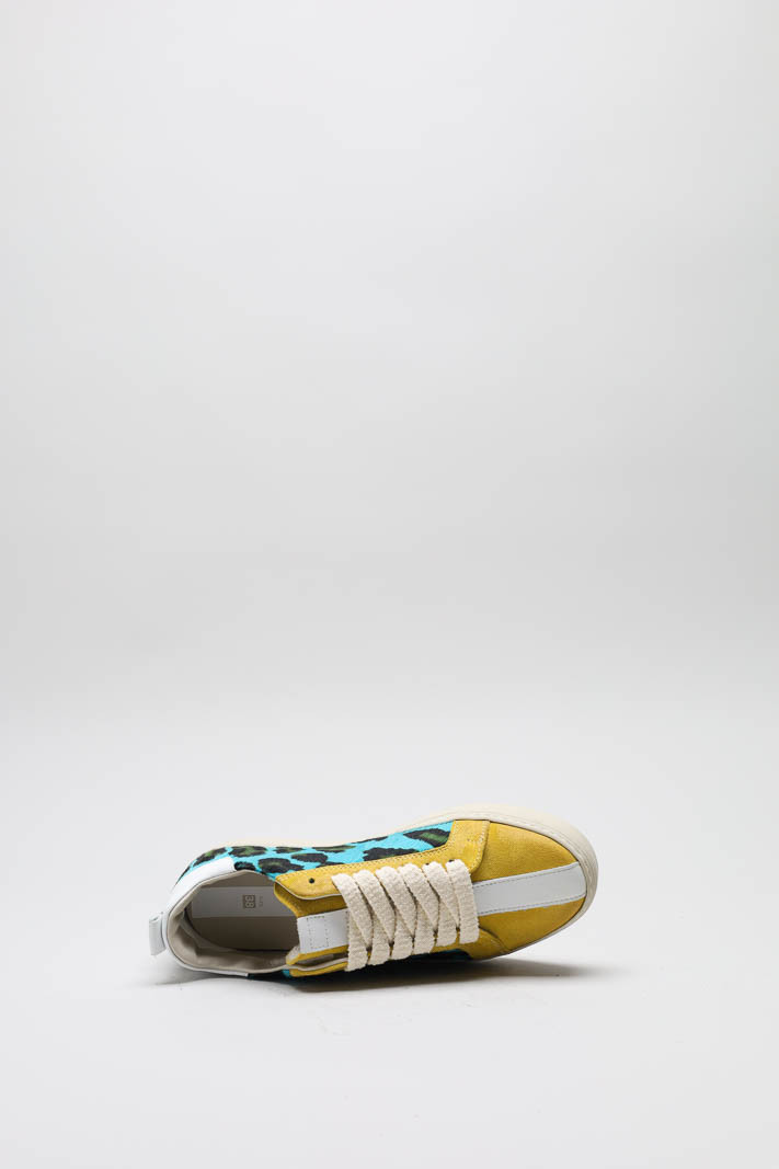 zoom in on Blauw Sneaker image Blauw Sneaker image