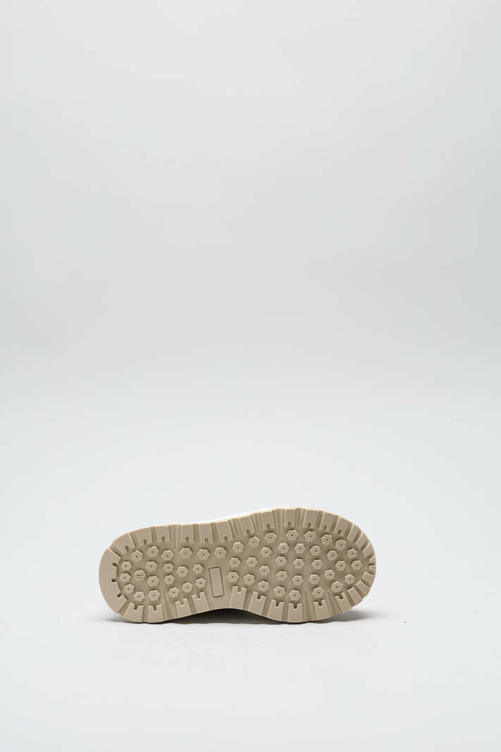 zoom in on Lila Sneaker image Lila Sneaker image