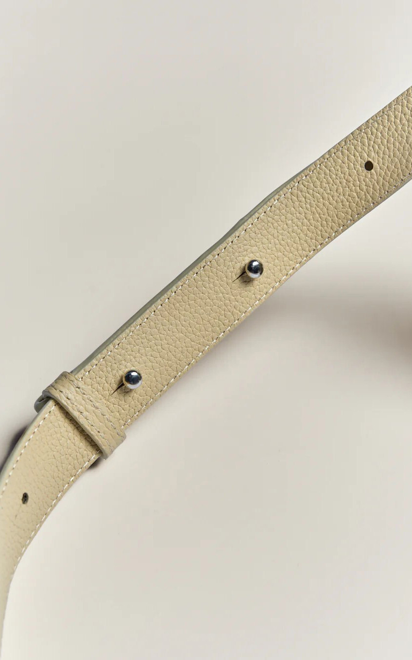 Geel Cross body image